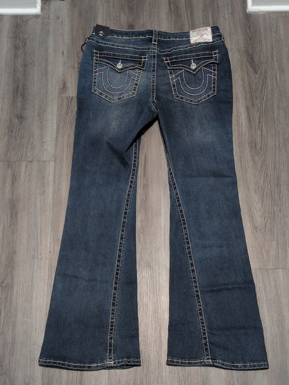 Make Offers! True Religion Joey Mid Rise Big T Flap Flare Jeans 34 - Picture 5 of 10